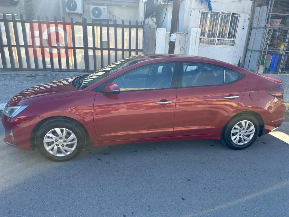 هیۆندای ئەلەنترا